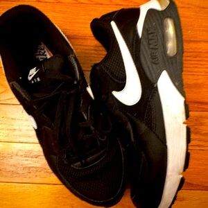 Nike Black and White Women's Sneakers